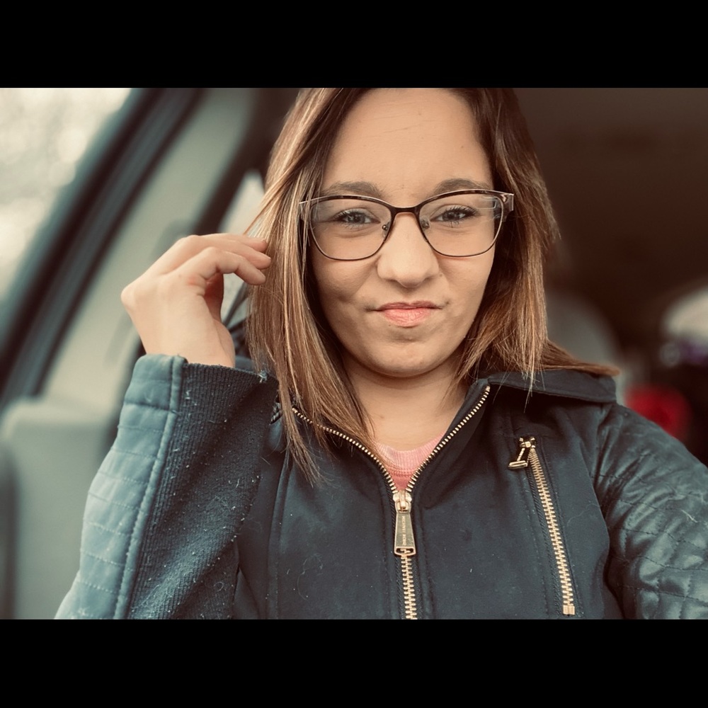 Meet your Posher, Amanda